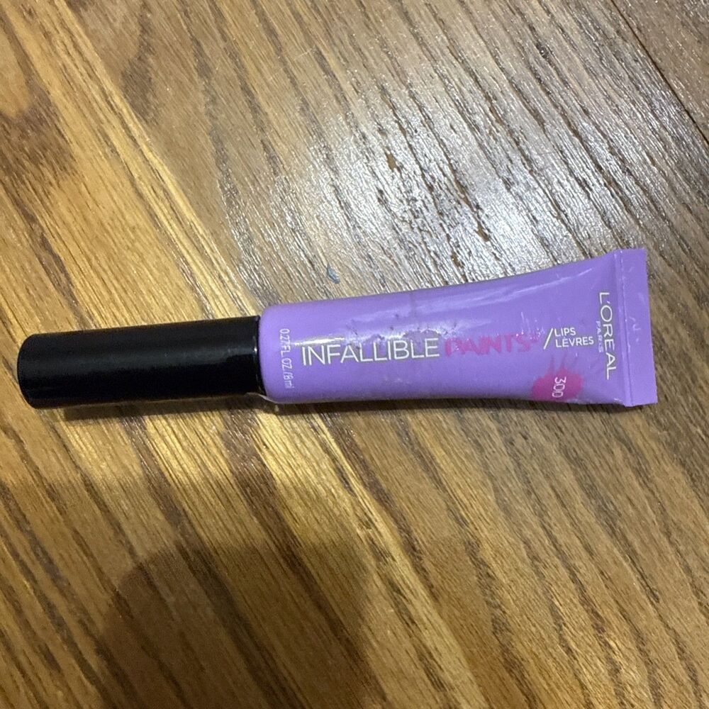 L'Oréal Paris infallible paints # 300 lilac lust
